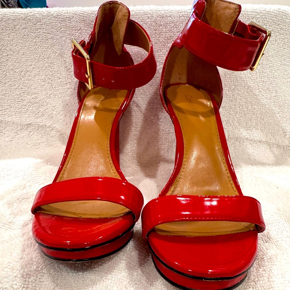 Calvin Klein red Vivian pumps size 5.5